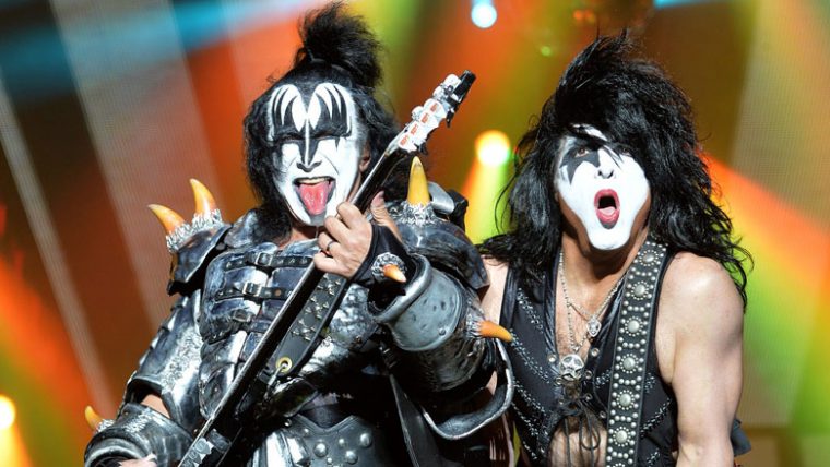 Kiss en Domination